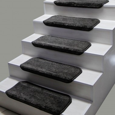 Siyah Renk Tüylü Halıdan Kare Kesim Demonte Basamak Paspası